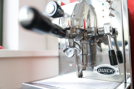 Eine professionelle Espressomaschine für den wohlverdienten Kaffee zwischendurch
